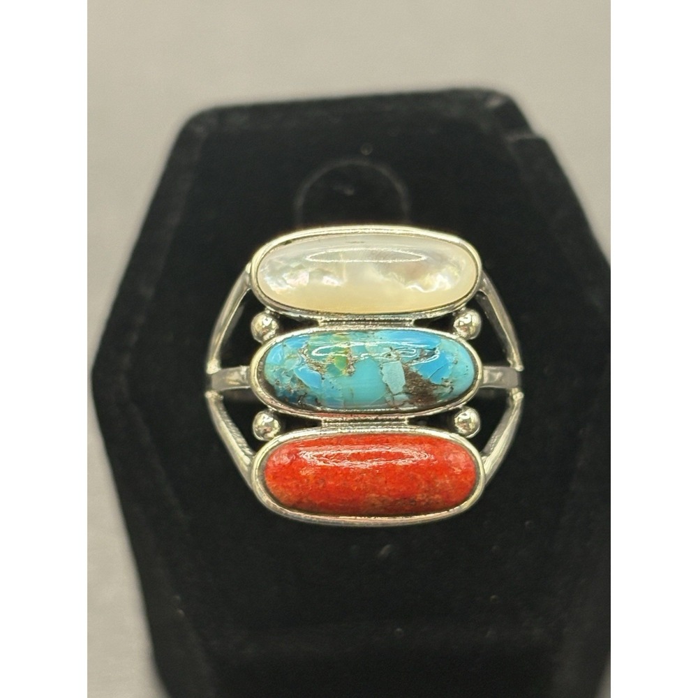 New Condition Sterling Silver Mother Pearl Turquoise Coral Ring Size 7 H11